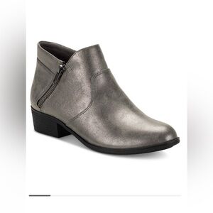 Sun + Stone Women's Adelinee Double Zip Ankle Booties